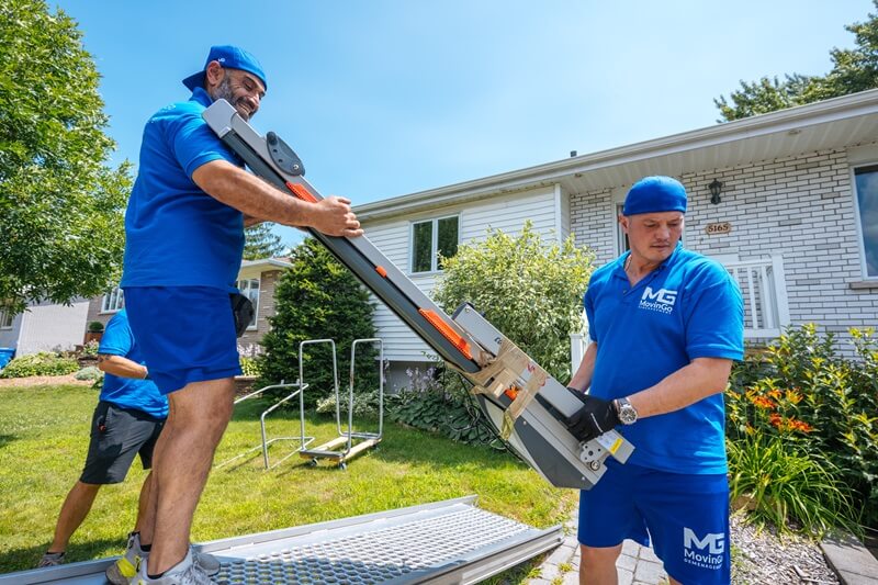 Équipe professionnelle de déménagement MovinGo