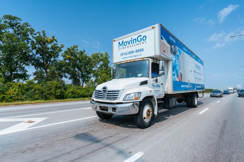 MovinGo moving truck providing long-distance transportation from Montreal