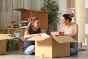movingo student moving montreal 400x267 1